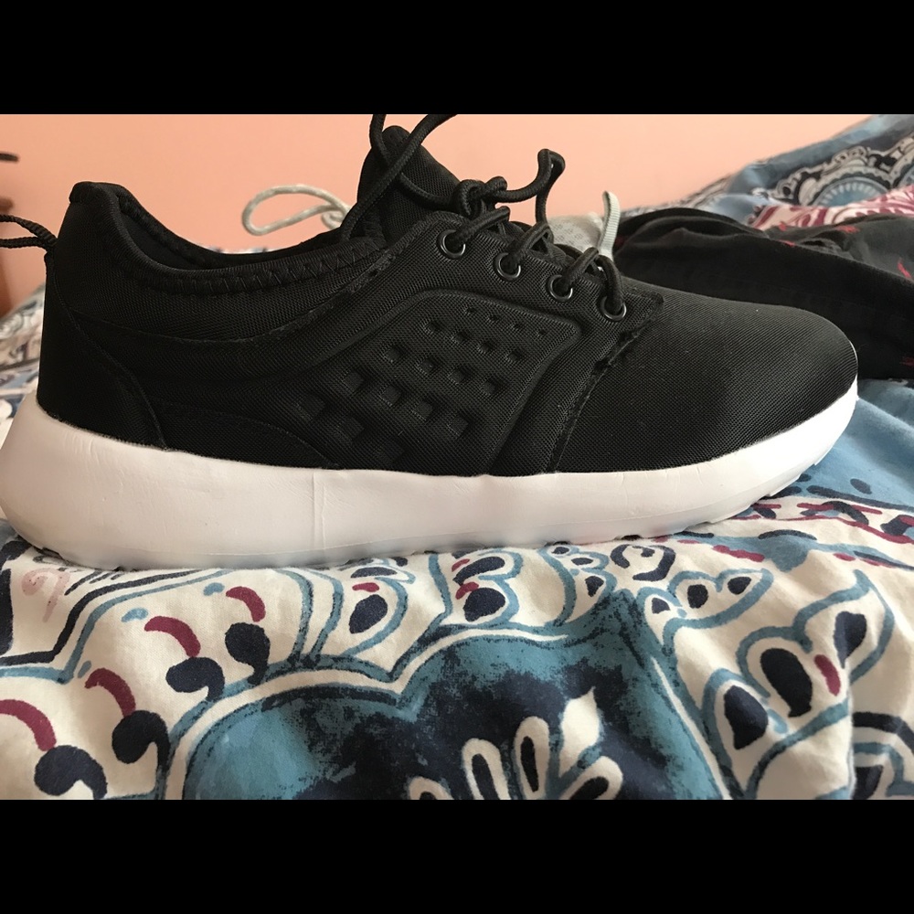 Running Black Sneakers